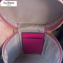 画像をギャラリービューアに読み込む, Keep smiling  2